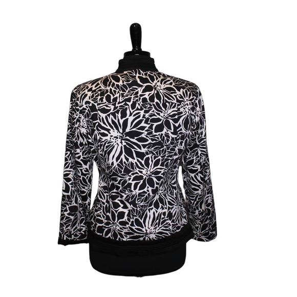 Chico's Blazer Jacket Floral Print Black White High Collar Chico's Size 1 (8/10) - Picture 2 of 3
